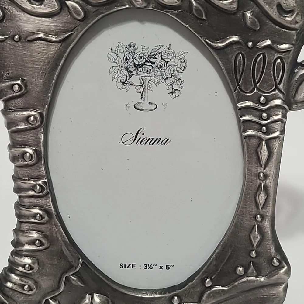 Silver‎ Victorian Boot Picture Frame 3.5